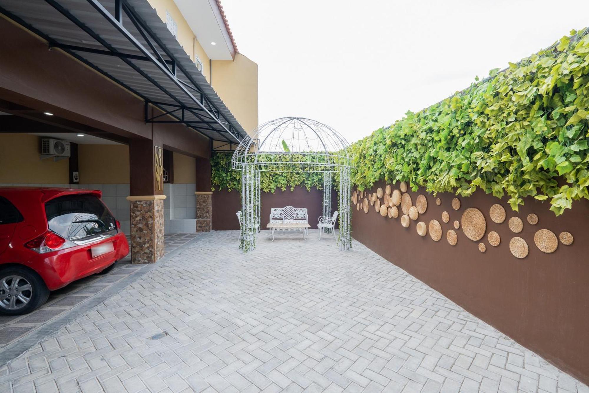 Reddoorz Syariah Near Rsud Dr Iskak Tulungagung Hotell Kedungwaru Exteriör bild
